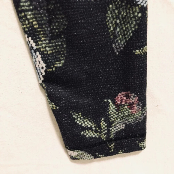 Lululemon Leggings  Floral Pattern - Picture 13 of 14